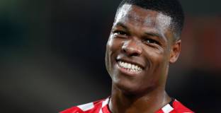 Дъмфрис не иска в Ман Юнайтед 